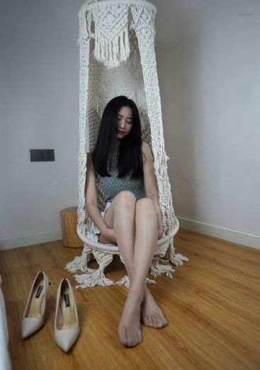 女人扒开双腿让男人桶