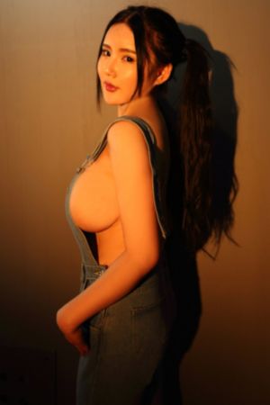 与僧侣的交行合之夜樱花