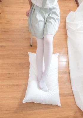 含紧一点h边做边走女男视频